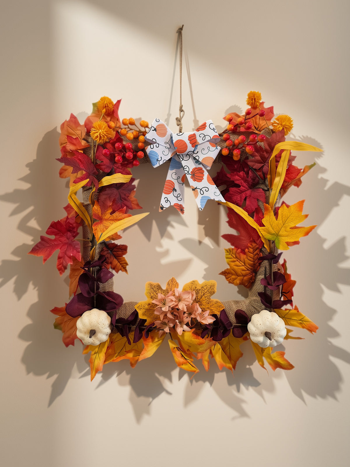 GRFD-125 Rustic Square Autumn Burlap Wreath with Pumpkins & Foliage