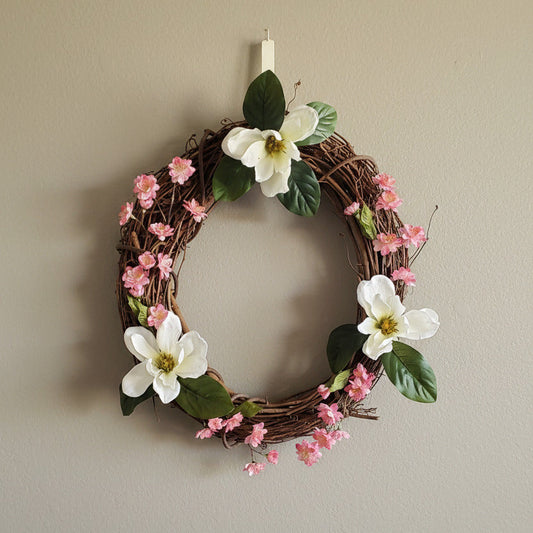 GRFD-106 18-Inch Magnolia and Miniature Rose Wreath