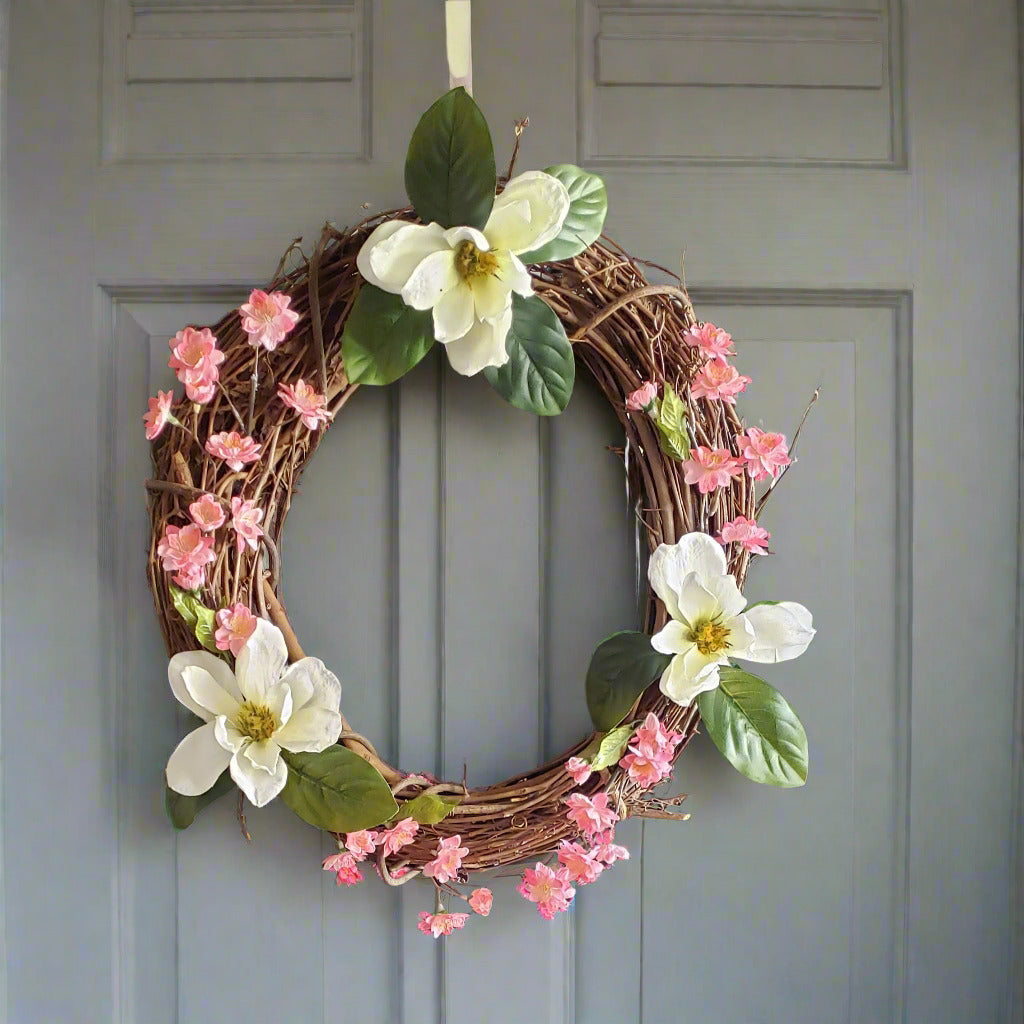 GRFD106 - 18-Inch Magnolia and Miniature Rose Wreath