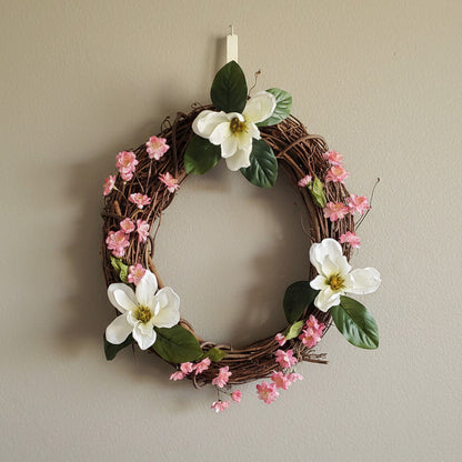 GRFD-106  18-Inch Magnolia and Miniature Rose Wreath