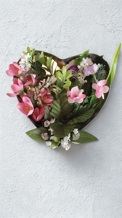 WD-102 Tin Heart Wall Decor